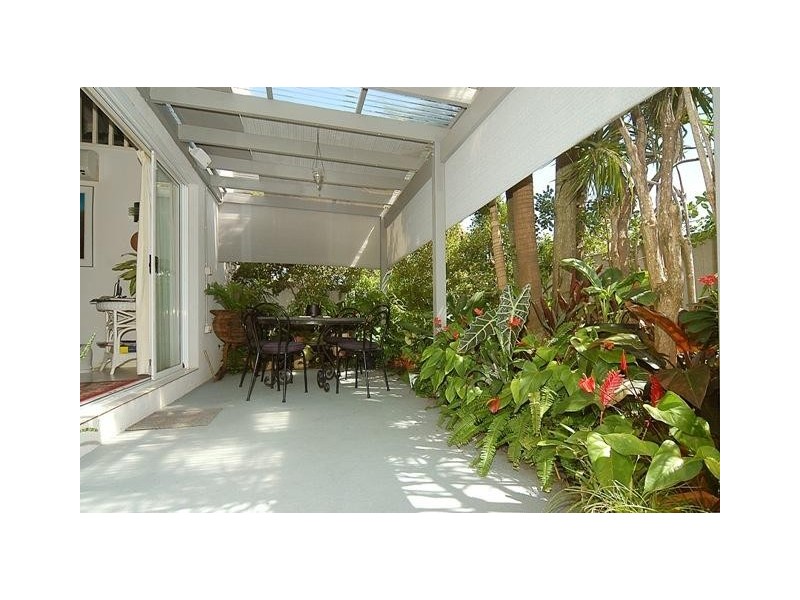 15 Muraban Street, Mooloolaba QLD 4557