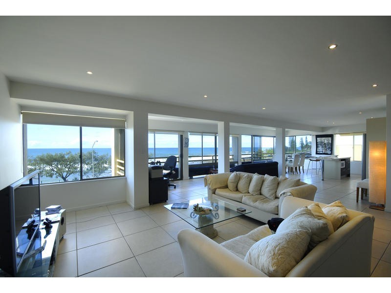 11/21 Boolarong Court, Alexandra Headland QLD 4572