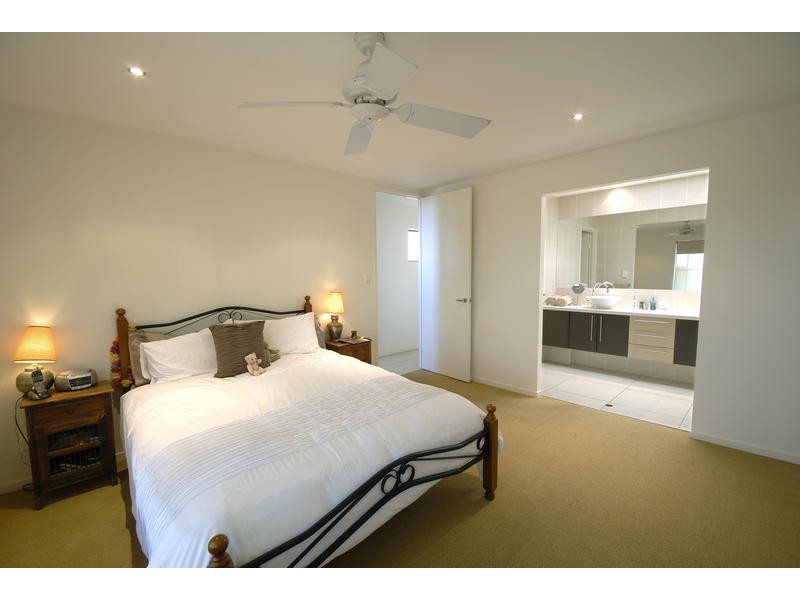 11/21 Boolarong Court, Alexandra Headland QLD 4572