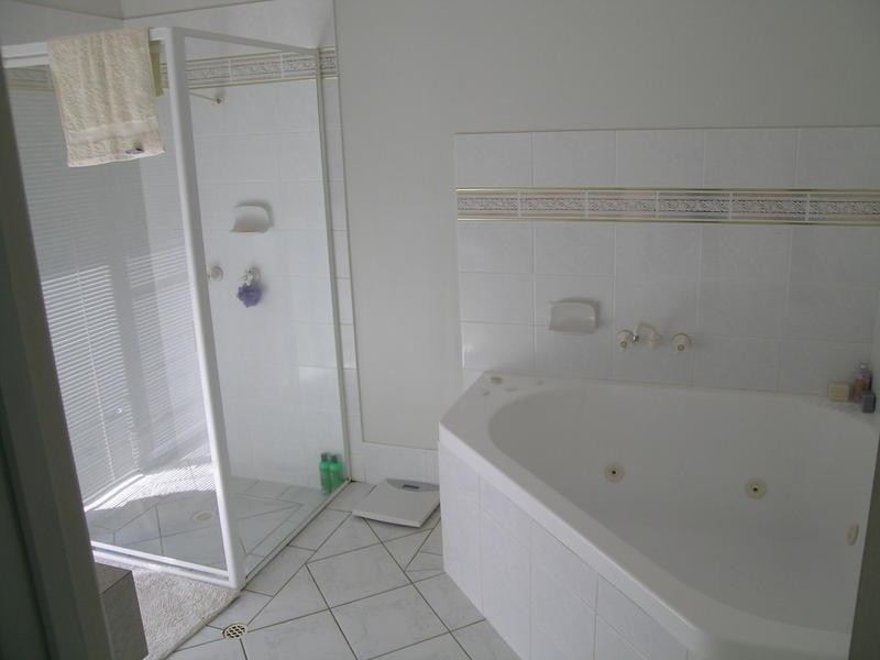 33 Bauhinia Avenue, Mooloolaba QLD 4557