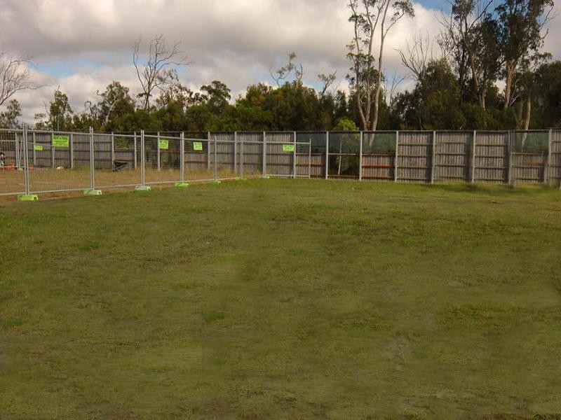 136 Grand Parade, Parrearra QLD 4575