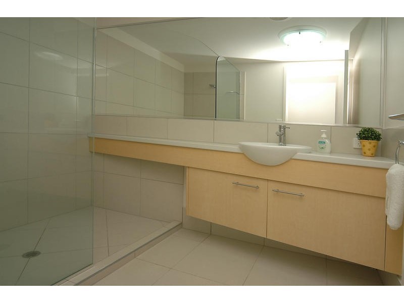 8/51 Grand Parade, Parrearra QLD 4575