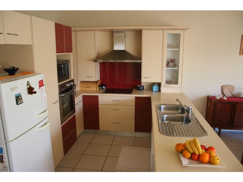 2 Grand Parade, Parrearra QLD 4575