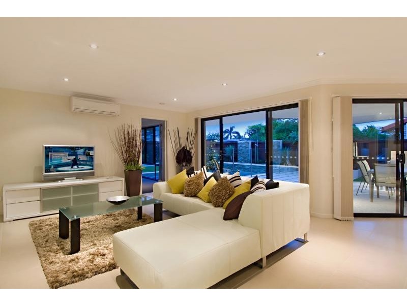 54 Oomoo Street, Buddina QLD 4575