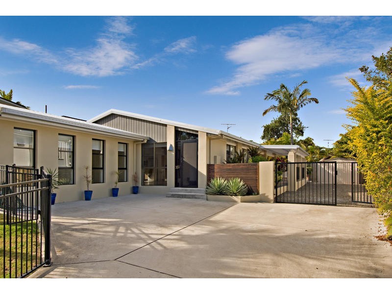 33 Ocean View Avenue, Mooloolaba QLD 4557