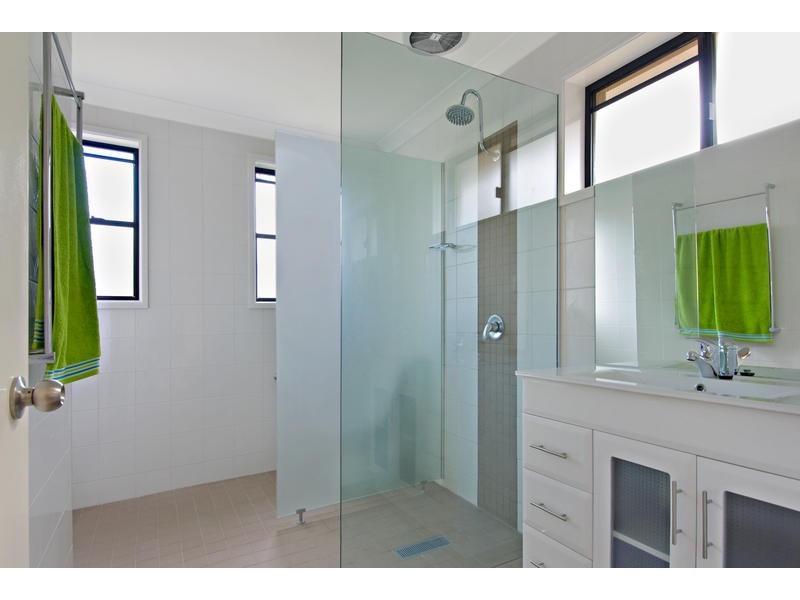 33 Ocean View Avenue, Mooloolaba QLD 4557