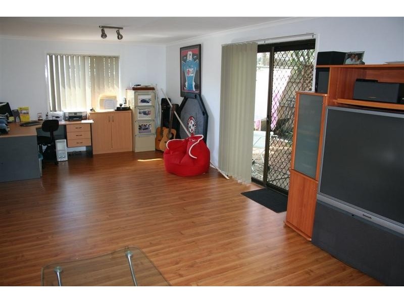 9 Girraween Street, Warana QLD 4575