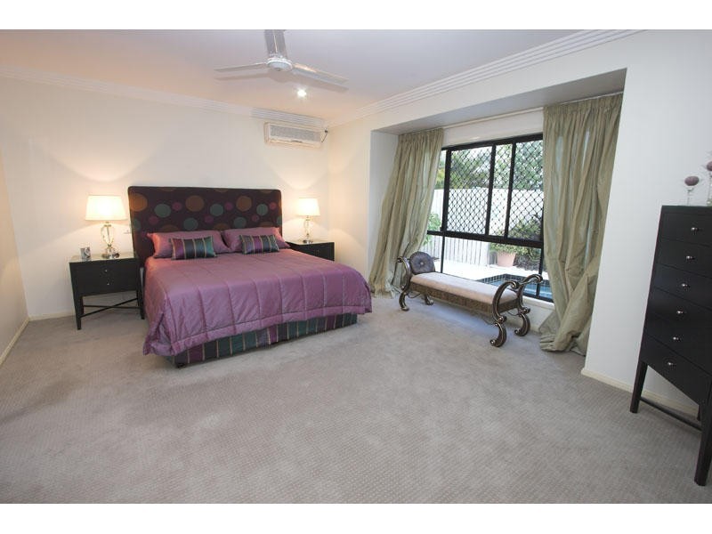 2 Corfu Street, Parrearra QLD 4575
