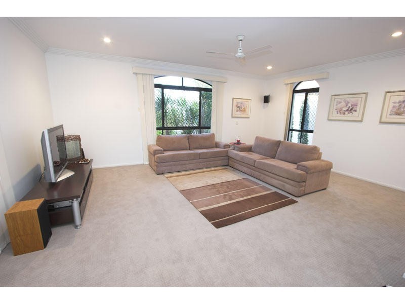 2 Corfu Street, Parrearra QLD 4575