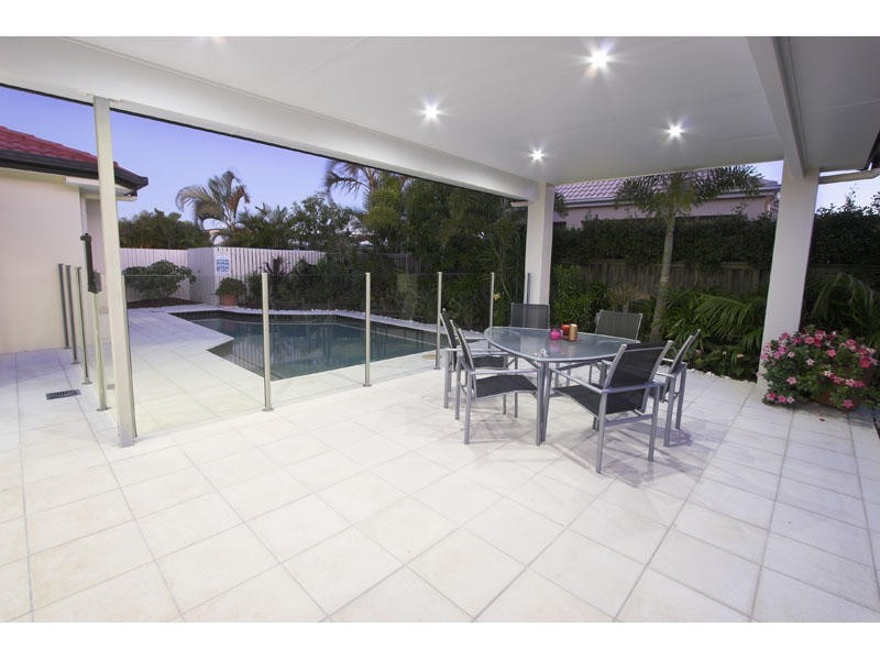 2 Corfu Street, Parrearra QLD 4575