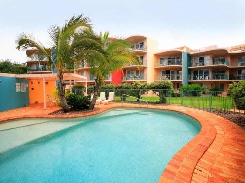 2/143 Lowanna Drive, Buddina QLD 4575