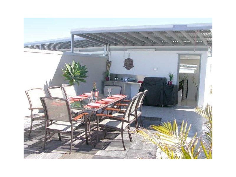 17-19 Bindaree Crescent, Mooloolaba QLD 4557