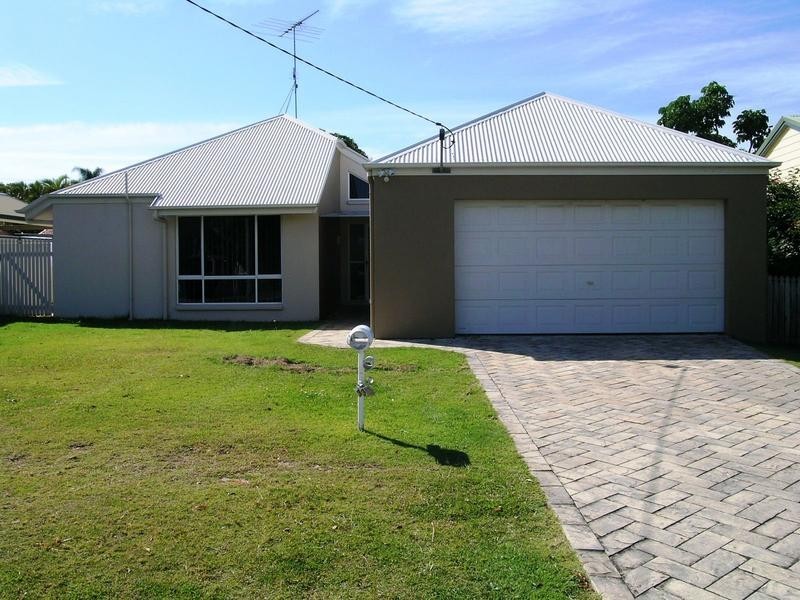 33 Bauhinia Drive, Mooloolaba QLD 4557