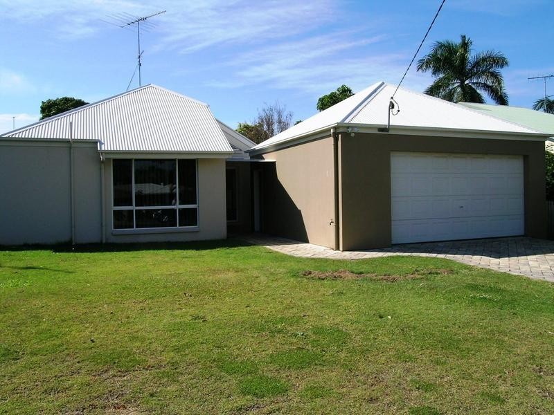33 Bauhinia Drive, Mooloolaba QLD 4557