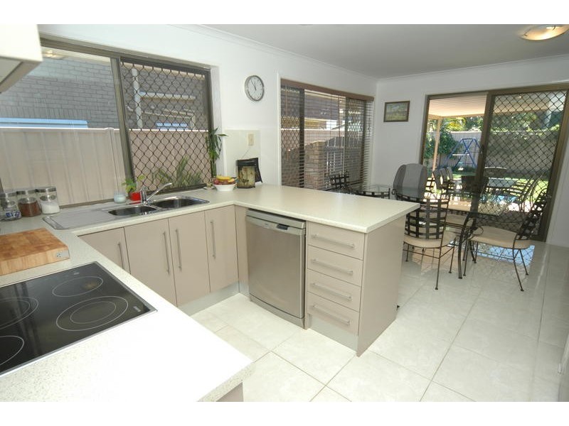 1 Kardinia Street, Minyama QLD 4575