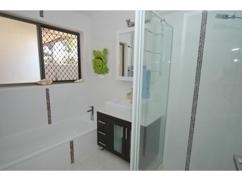 1 Kardinia Street, Minyama QLD 4575