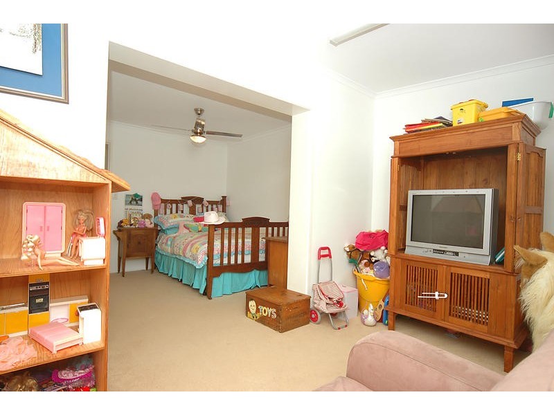 1 Kardinia Street, Minyama QLD 4575