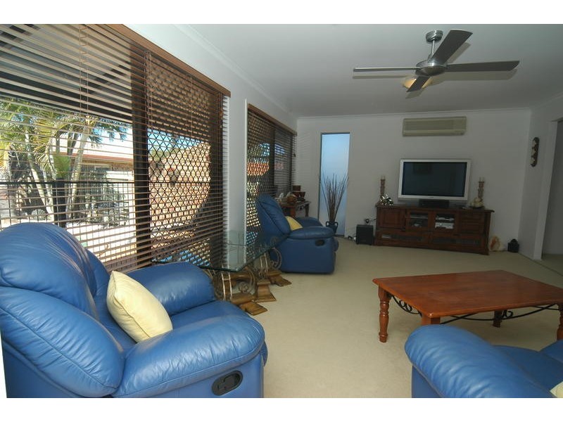 1 Kardinia Street, Minyama QLD 4575