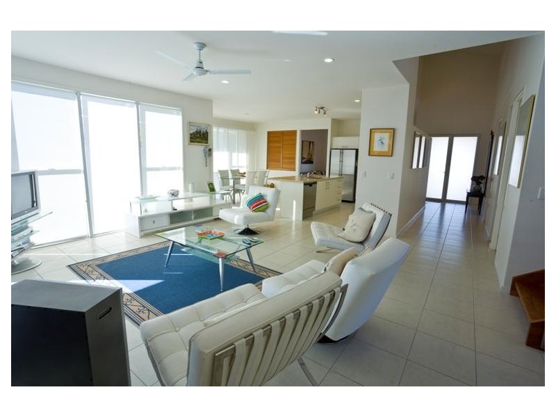 1 Easter Street, Parrearra QLD 4575