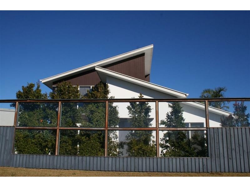 1 Easter Street, Parrearra QLD 4575