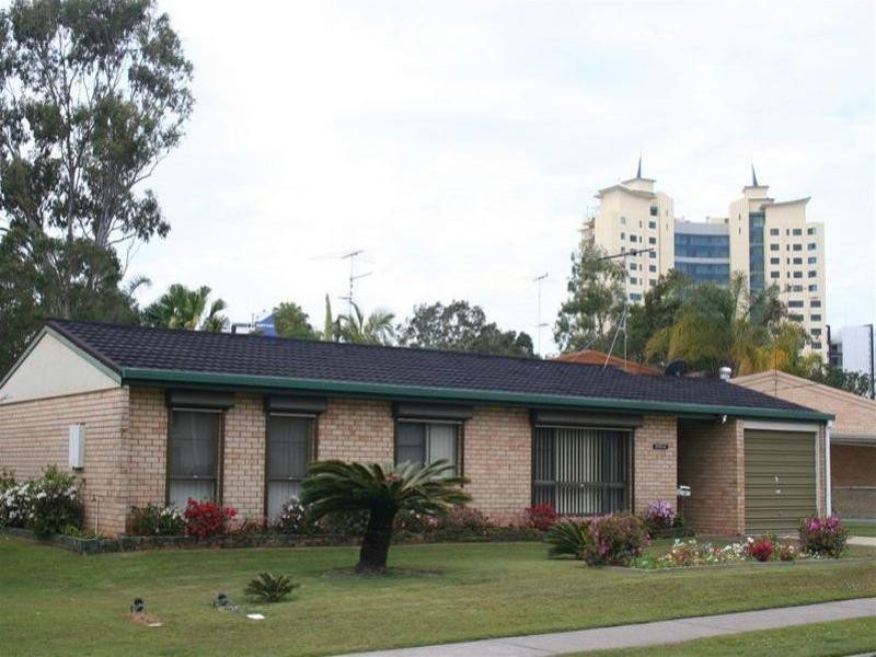 42 Goonawarra Drive, Mooloolaba QLD 4557