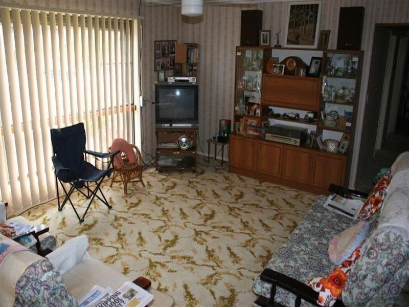 42 Goonawarra Drive, Mooloolaba QLD 4557