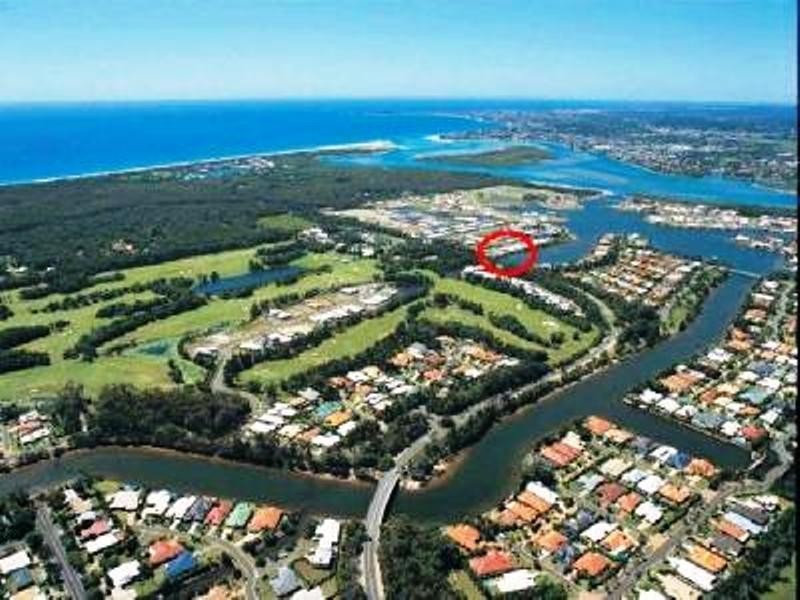 18 Veerings Crescent, Twin Waters QLD 4564