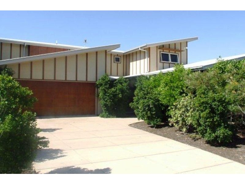 3B Northbeach Place, Mudjimba QLD 4564