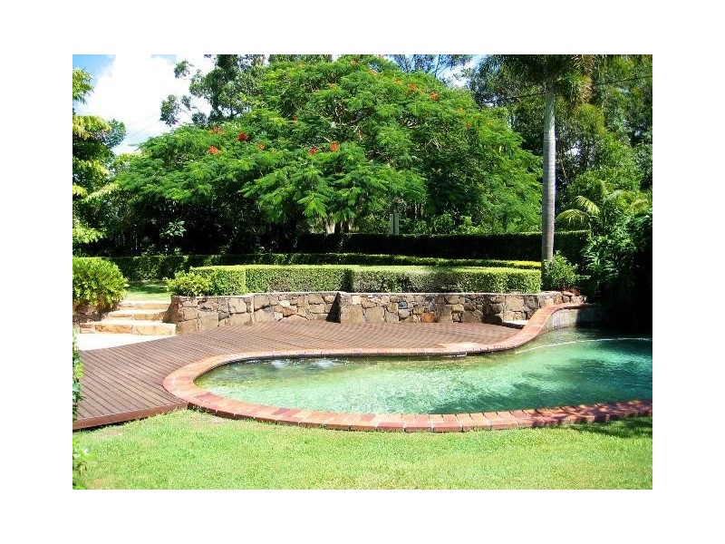 142 Karawatha Drive, Mountain Creek QLD 4557
