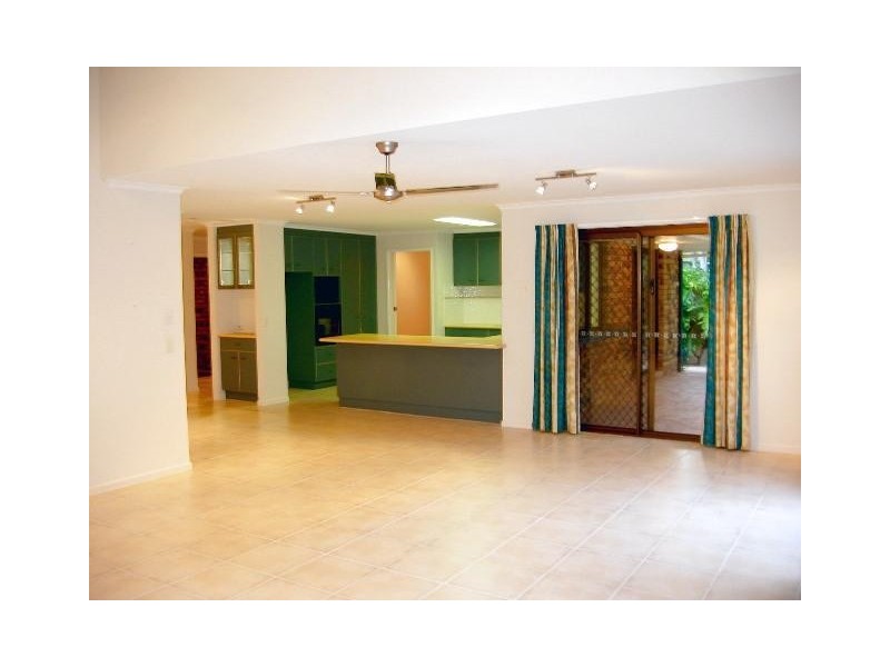 142 Karawatha Drive, Mountain Creek QLD 4557