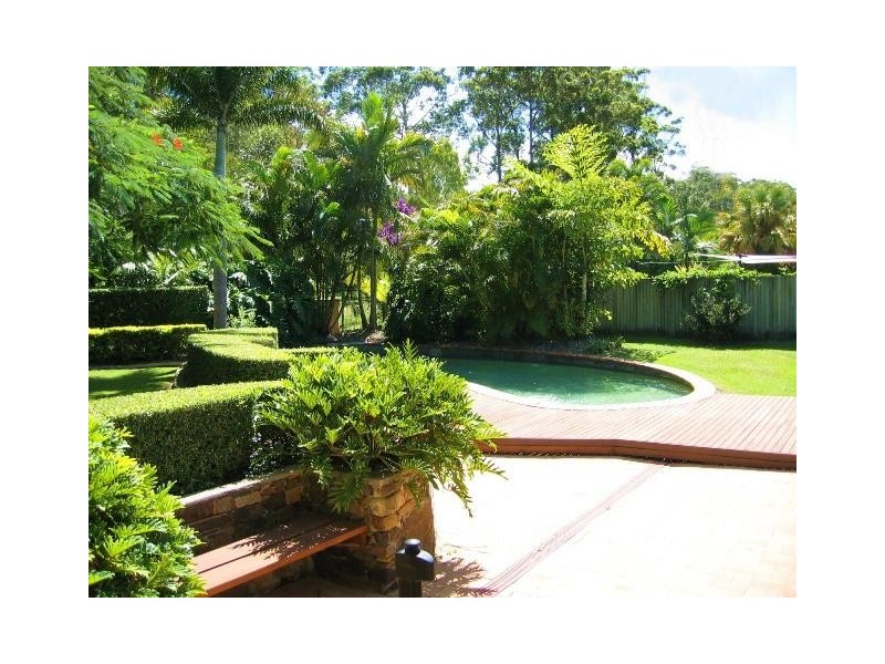 142 Karawatha Drive, Mountain Creek QLD 4557