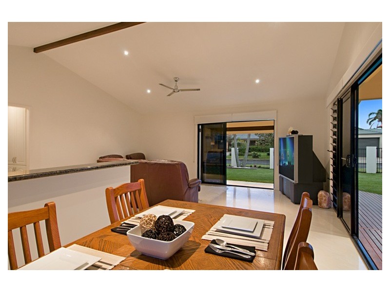 16 Boorook Street, Buddina QLD 4575