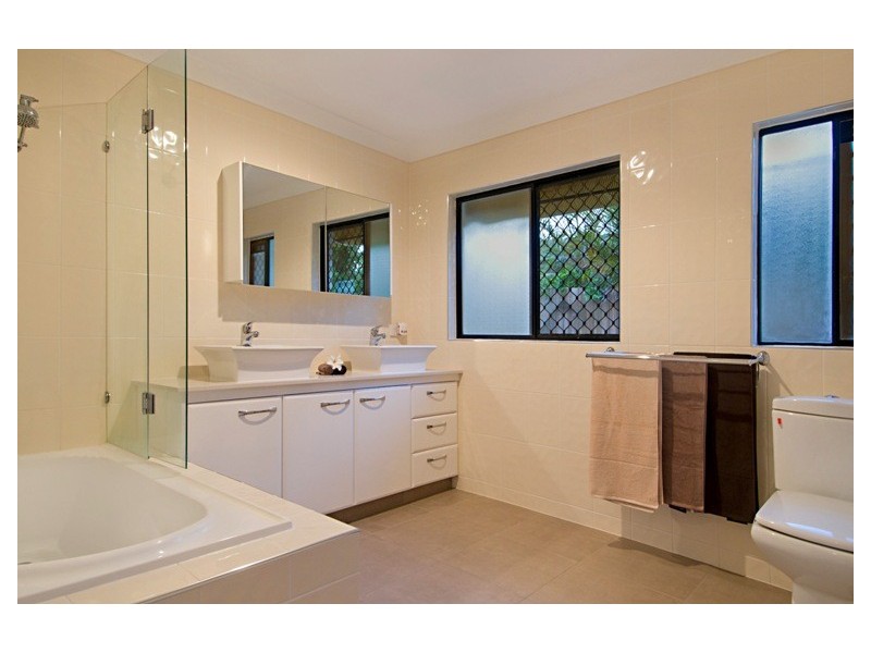 16 Boorook Street, Buddina QLD 4575