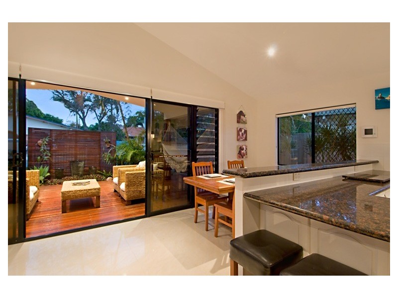 16 Boorook Street, Buddina QLD 4575