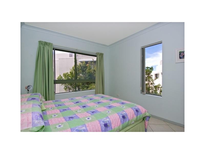 25 Buderim Avenue, Mooloolaba QLD 4557