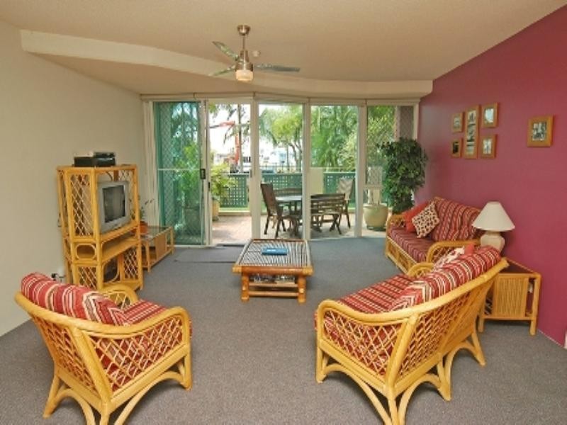 2/42-56 River Esplanade, Mooloolaba QLD 4557