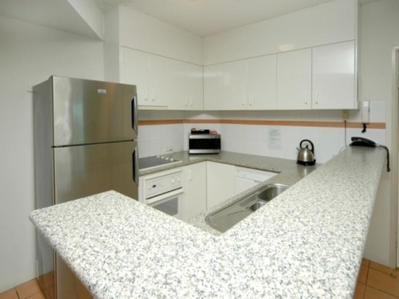 2/42-56 River Esplanade, Mooloolaba QLD 4557