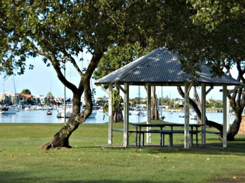 2/42-56 River Esplanade, Mooloolaba QLD 4557