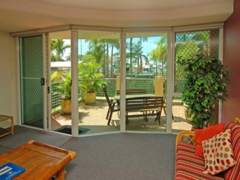 2/42-56 River Esplanade, Mooloolaba QLD 4557