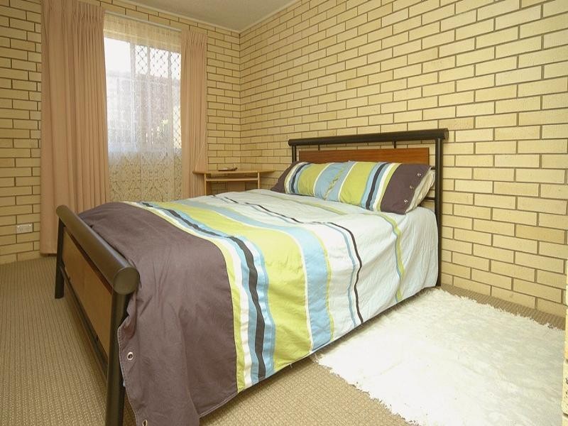 1/8 Urambi Court, Mountain Creek QLD 4557