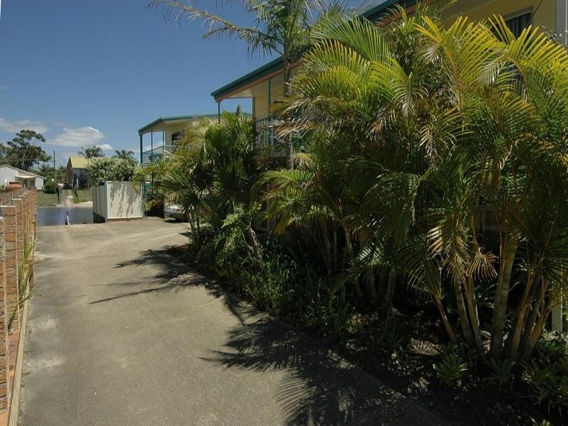 1/8 Urambi Court, Mountain Creek QLD 4557