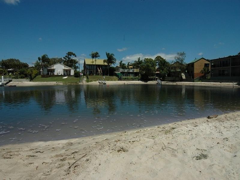 1/8 Urambi Court, Mountain Creek QLD 4557