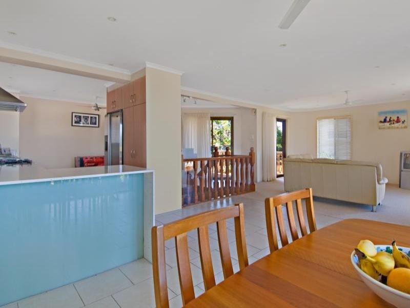 24 Kawana Street, Alexandra Headland QLD 4572