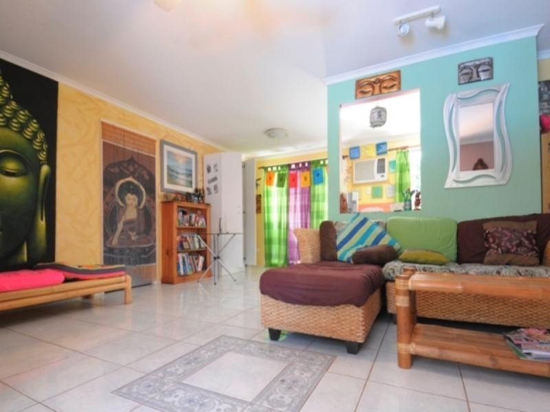 1 Yakola Parade, Alexandra Headland QLD 4572