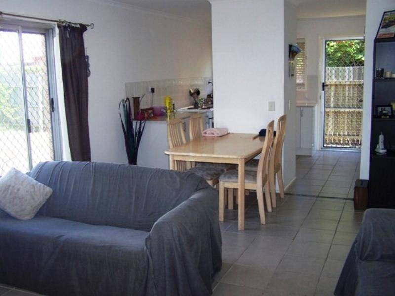 2/38 Saleng Crescent, Warana QLD 4575