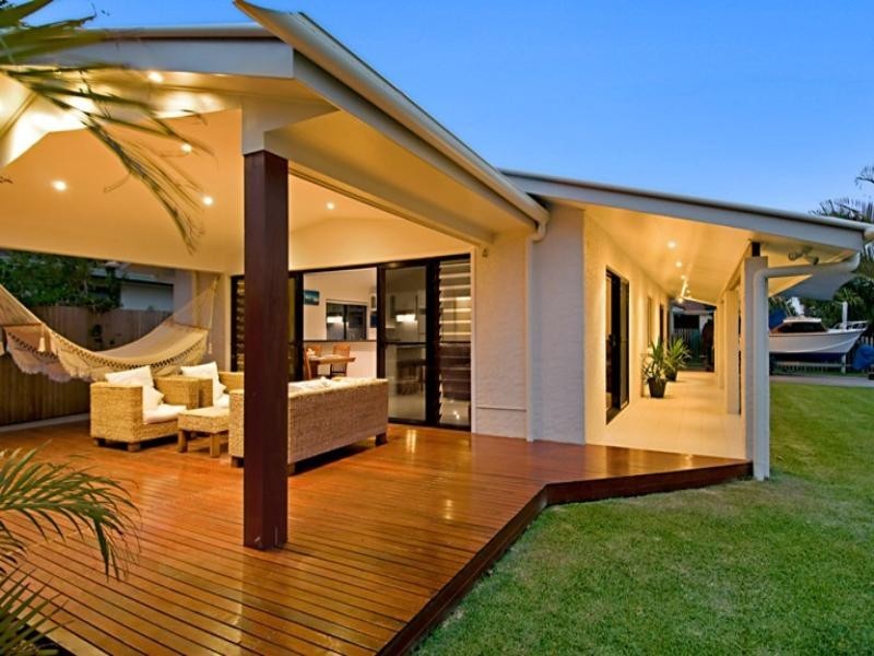 16 Boorook Street, Buddina QLD 4575