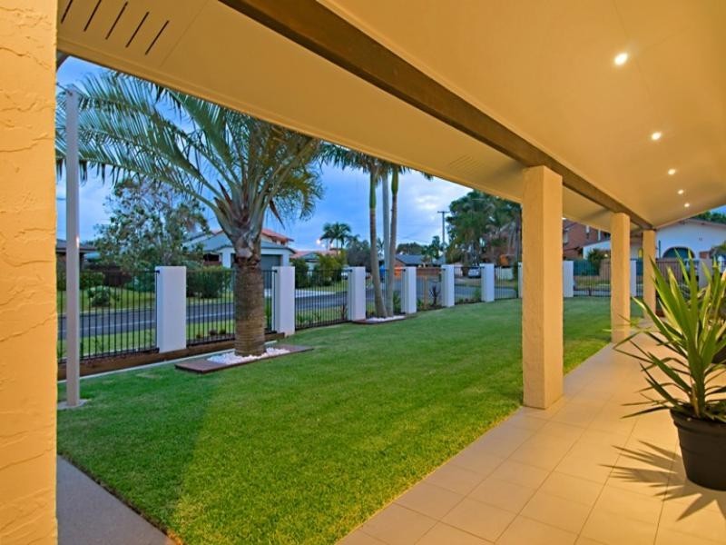 16 Boorook Street, Buddina QLD 4575