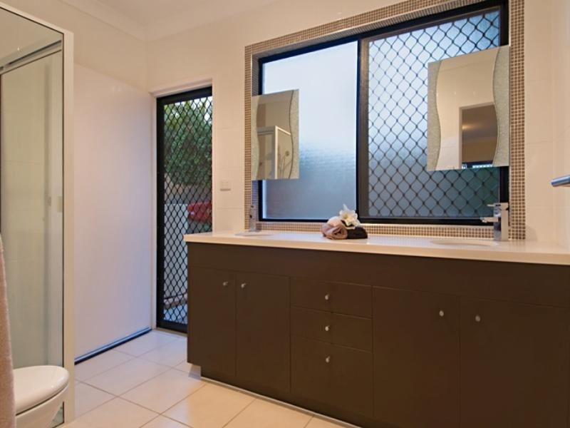 16 Boorook Street, Buddina QLD 4575