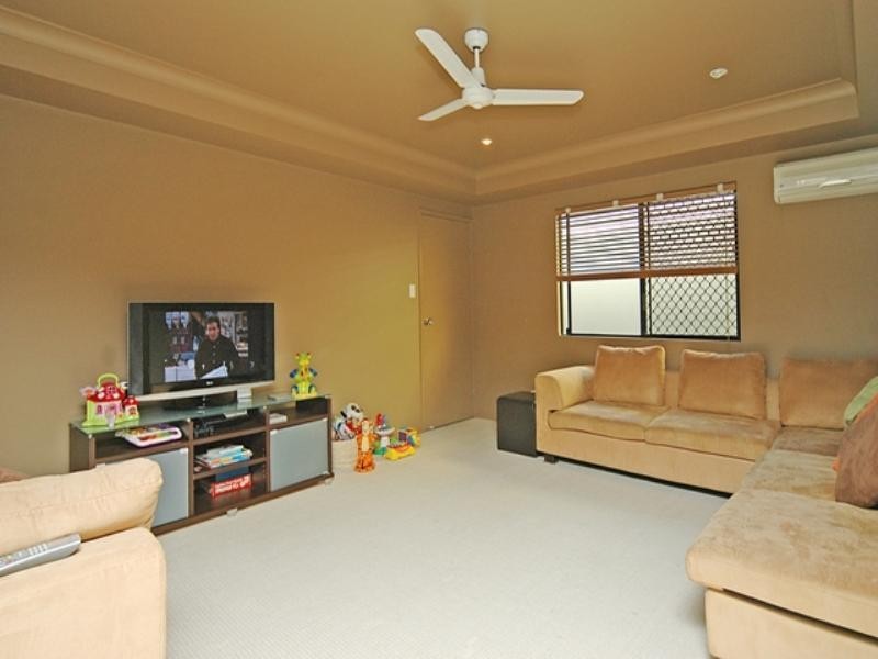 4 Madagascar Court, Parrearra QLD 4575