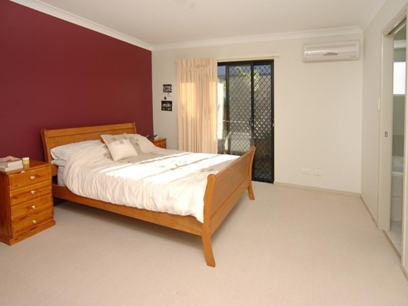 4 Madagascar Court, Parrearra QLD 4575